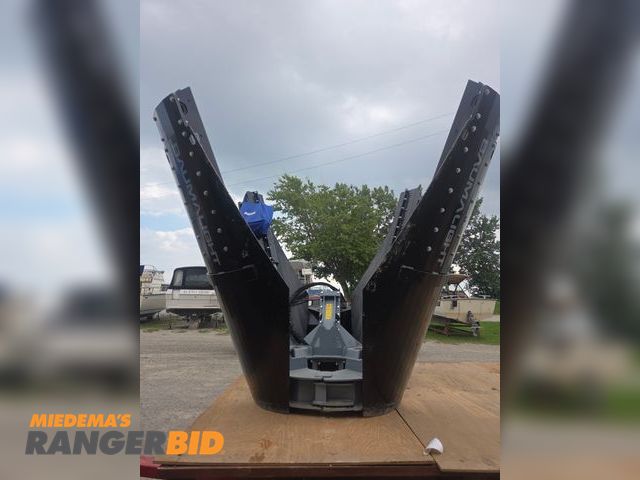 Lot 30-11515 - Bauma Light DR444 Industrial Grade Tree Spade Skid Steer Attachment Hydraulic Powered