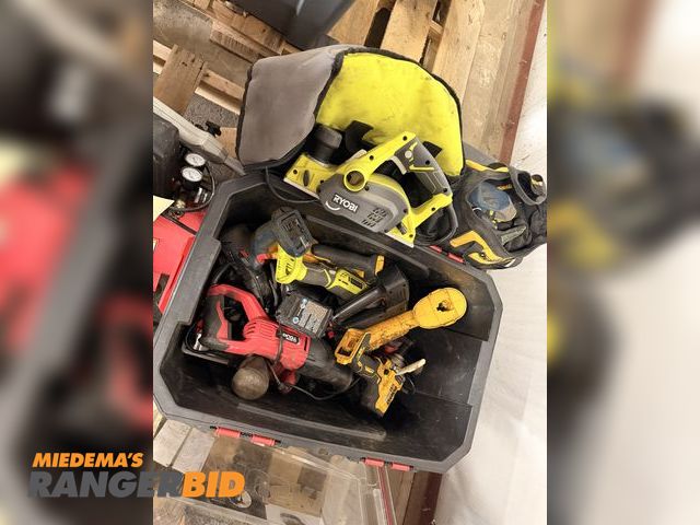 Lot 30-3313 - Drills, Planer, Reciprocating Saw, Router, some have batteries, some are corded.  See pics