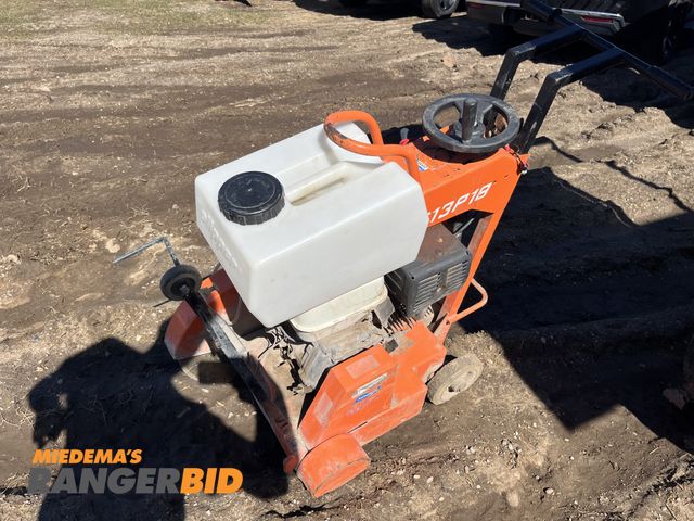 Lot 30-4331 - Norton C13P18 Concrete Saw Portable Gas Powered Recoil Start