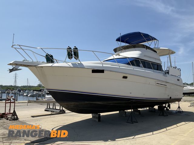 Lot 30-46239 - 1994 Silverton 41MY 46.25’ Yacht