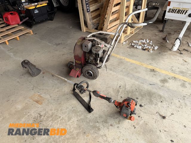 Lot 30-3256 - Giant Vac and Echo Blower and Weedwhiper Gas Powered