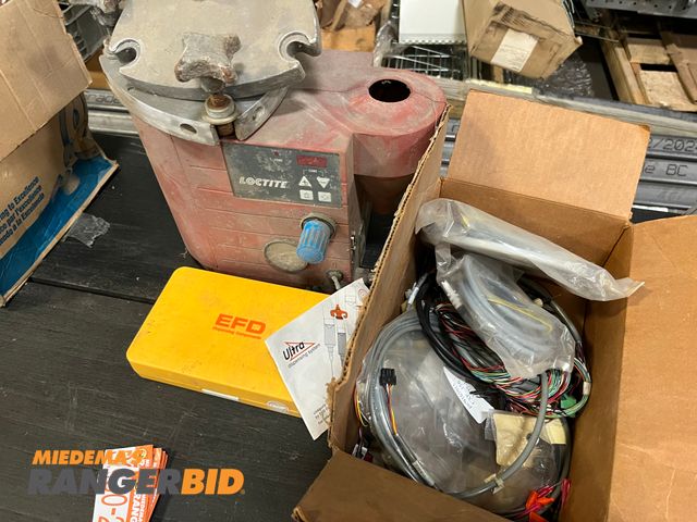 Lot 30-2428 - Dispensing components with Loctite