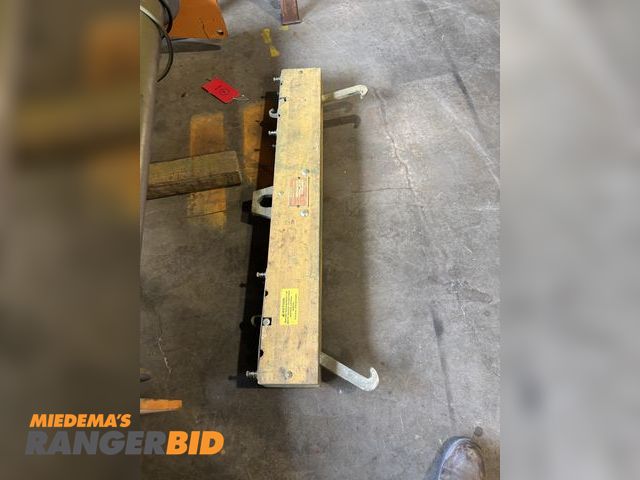 Lot 30-10475 - Battery Lifting Beam.