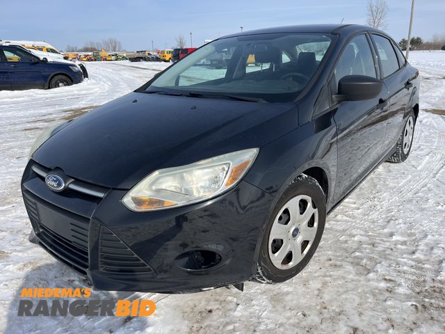 Lot 30-5027 - 2014 Ford Focus Sedan FWD