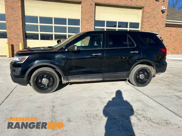 Lot 30-10150 - 2018 Ford Explorer with a 3.7L V6 DOHC 24V engine. Police AWD