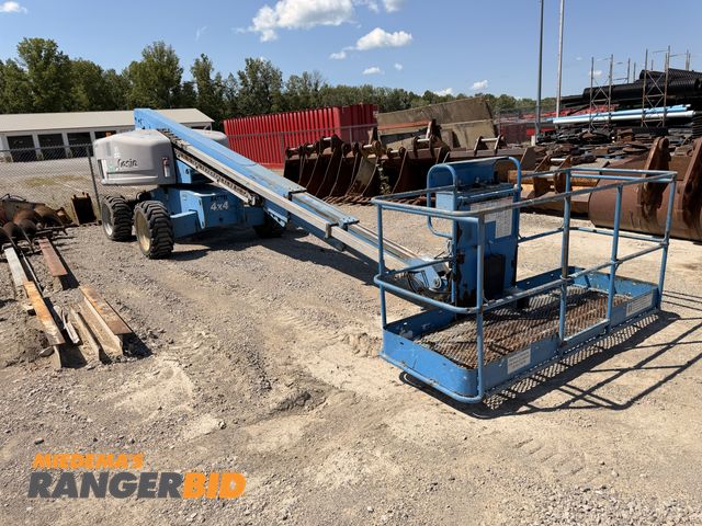 Lot 30-3452 - 2007 Genie S-60 4WD Telescoping Boom Lift / Aerial Lift