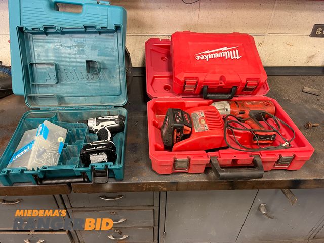 Lot 30-2859 - Cordless Battery Powered