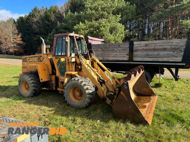 Lot 30-10219 - Case W11B Loader Case w11B loader for wheel drive