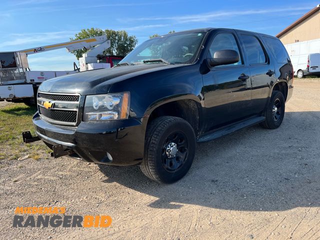 Lot 30-4046 - 2014 Chevrolet Tahoe with a 5.3L V8 OHV 16V FFV engine. Police SUV RWD