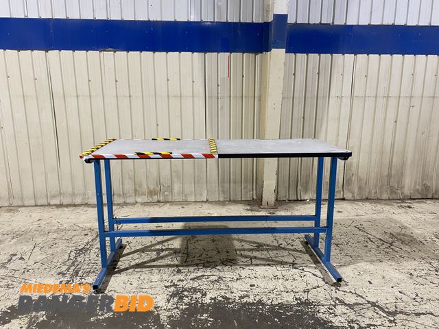 Lot 30-266MV - 72" x 30" x 40" Wotkstation Table The seller can assist with loading. Forklift and loading dock avai...