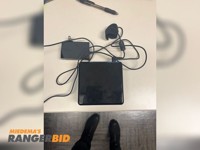 Lot 30-10082 - Intel NUC 6CAY . Has windows 11 pro installed.