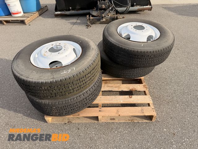 Lot 30-3582 - (4) Tires with rims. 9.50 R16.5 LT