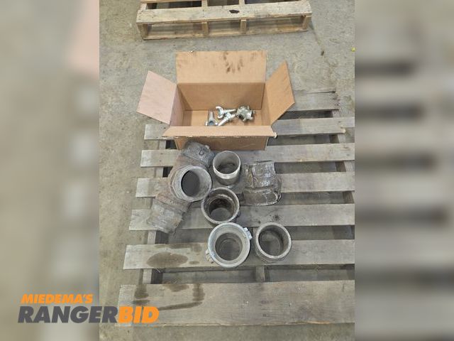 Lot 30-4836 - Pallet of miscellaneous 4" cam lock fittings