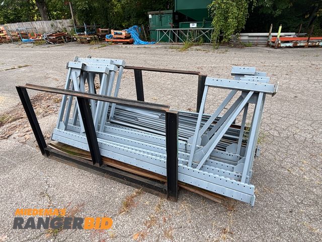Lot 30-28 - Madix Heavy Duty Cantilever Pallet Racking Shelving System  30 Ft L 96" H X 43" D