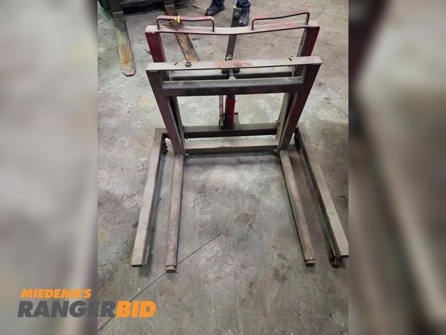 Lot 30-1269 - Semi Tire Dolly / Puller