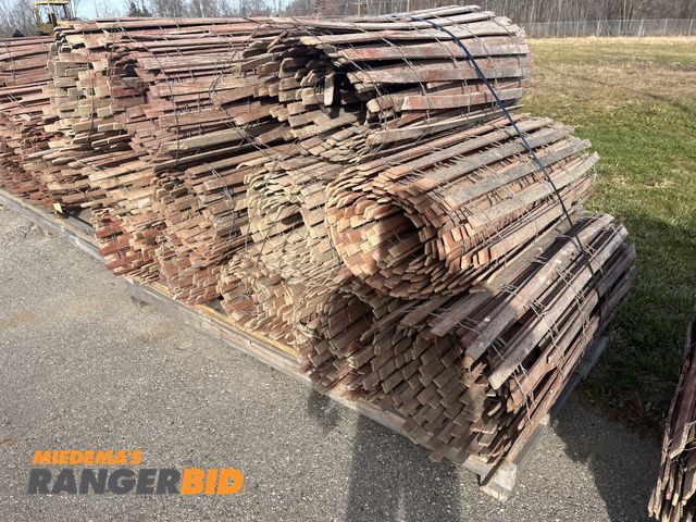 Lot 30-4905 - Pallet of snow fence, each roll is approximately 4' x 50'.