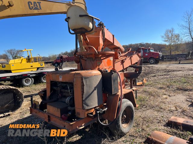 Lot 30-2543 - 1975 Finn Mulcher