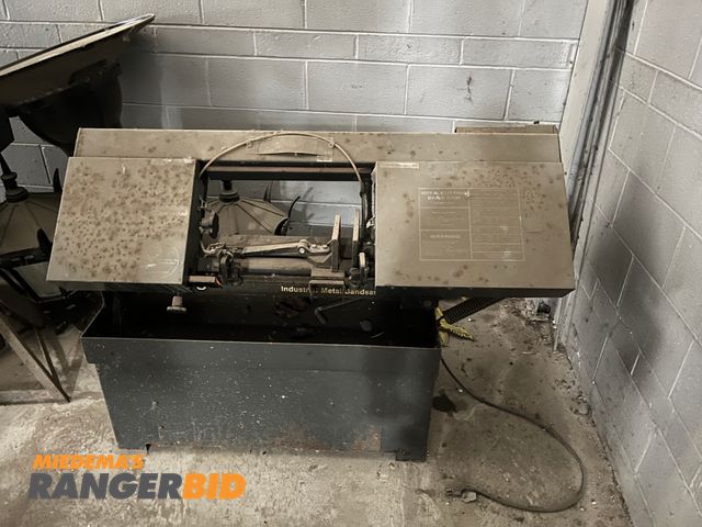 Lot 30-4098 - Ramco RS-90P Metal Cutting Band Saw