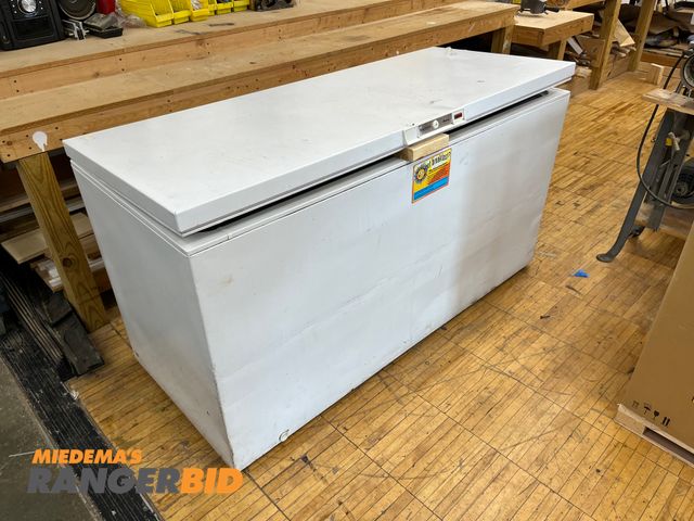 Lot 30-3804 - Amana AC221KW Chest Freezer See pics for sizes, municipality owned.