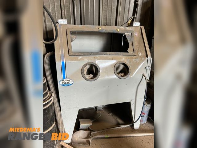 Lot 30-12301 - Skat Blast Sand Blaster