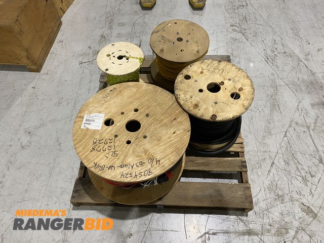 Lot 30-17 - LOT OF 2x Spools of Conductor Cable / Wire, 2x Spools of Rope  

Seller will assist with loading. Fo...