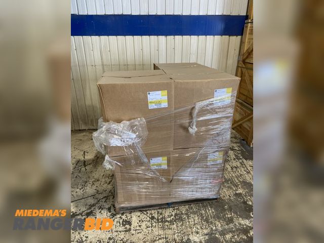 Lot 30-202MV - Pallet OF 7 GE Lighting Systems High Mast Luminaire 400W Light Fixture, HMAA40S5A1GMC3, 480V