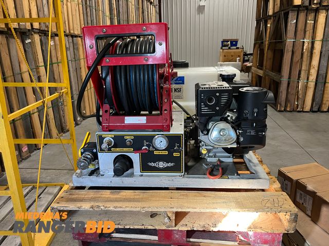 Lot 30-3709 - Foam Sprayer with Kohler 14hp  used only a couple times