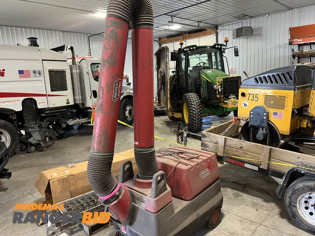 Lot 30-1813 - Lincoln LFA 4.1 Mobile Flex 200MFume Extractor