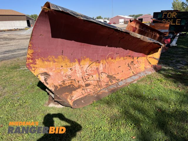 Lot 30-1821 - Root 13' Plow Municipality owned, Seller will load.