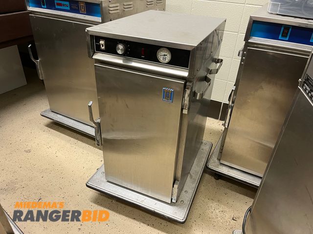 Lot 30-3320 - 1 Royalton Foodservice Equipment RSH-1209 S.W.H. Food Warming Unit See pics for dimensions. Municipality owned. Buyer is responsible for removal.