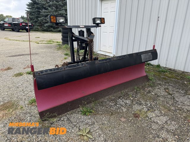 Lot 30-604 - (1) Western 7' 6" straight blade plow with pump, headlights, plow control, winning bidder responsibl...