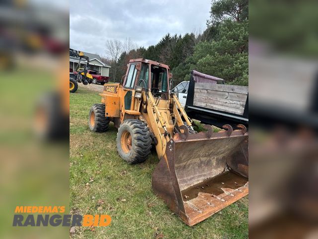 Lot 30-10085 - Case W11B Loader Case loader w11B