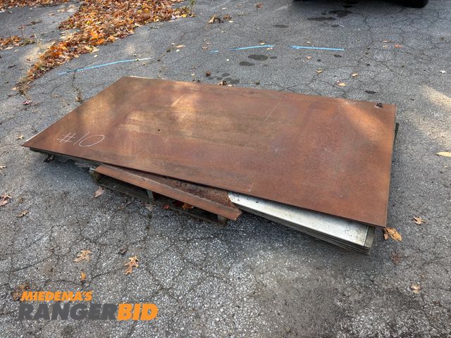Lot 30-10 - Lot of Steel Plates, (2) are 8'x4'x1/4" Steel, (1) is 8'x4'x1/4" Stainless Steel

Seller will assist...