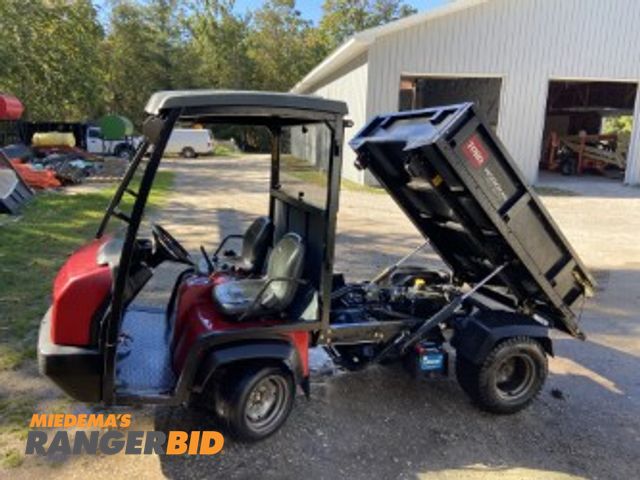 Lot 30-10699 - Toro Utility Vehicle with dump bed 913 hours, both rear cv axels replaced, differential lock replace...