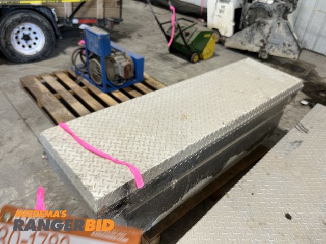 Lot 30-1782 - Knaak Truck Tool Box Aluminum