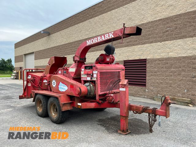 Lot 30-3565 - 2000 Morbark 2400 Hurricane Chipper Wood Chipper