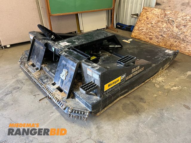 Lot 30-3755 - CAT BR172 72" Brush Cutter 2018 seller will load 72" Skid Steer Attachment
