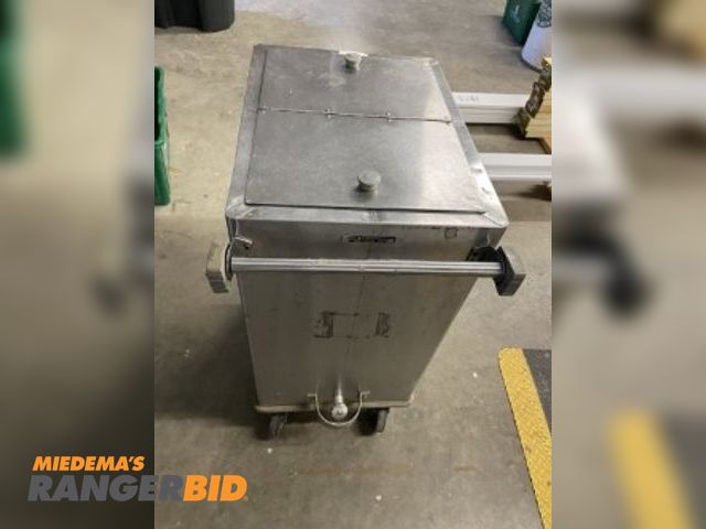 Lot 30-10694 - 1 Stainless Steel null Lakeside MFG, Inc
Model 240
On wheels, has lid, interior shelf and drain