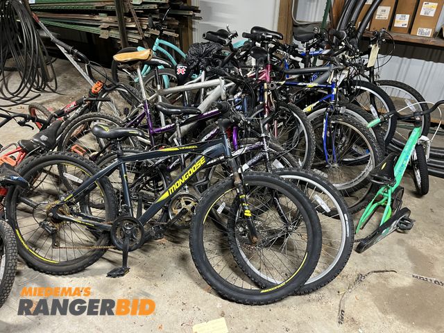Lot 30-1534 - Large Lot of Bicycles includes 1 electric
