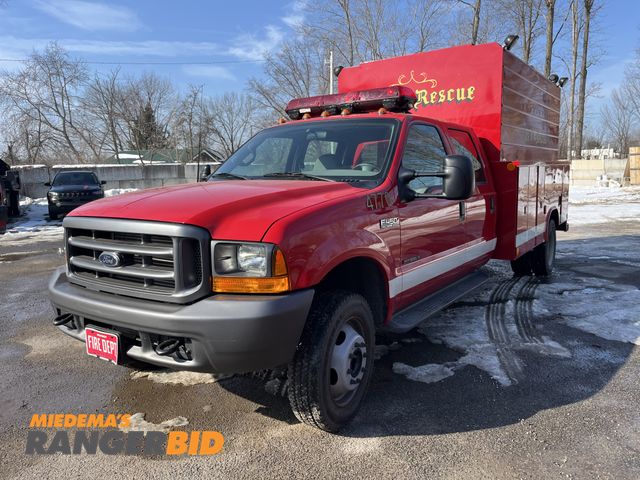 Lot 30-4628 - 2000 Ford F-450 Service Body with 2,190 miles Crew Cab Pickup Truck RWD