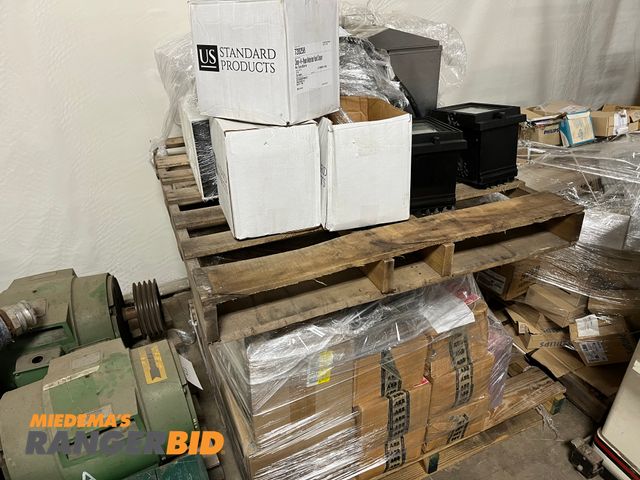 Lot 30-364 - Solid State Time Overcurrent Relay, Constant Temp Water Baths, Sensor Switches, GE Feeder Relays, an...