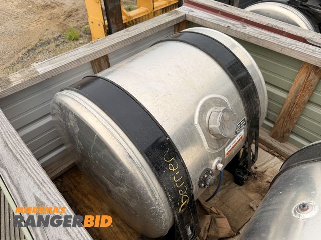 Lot 30-3542 - (1) DTNA 60 Gallon fuel tank with straps.  Came of Western Star