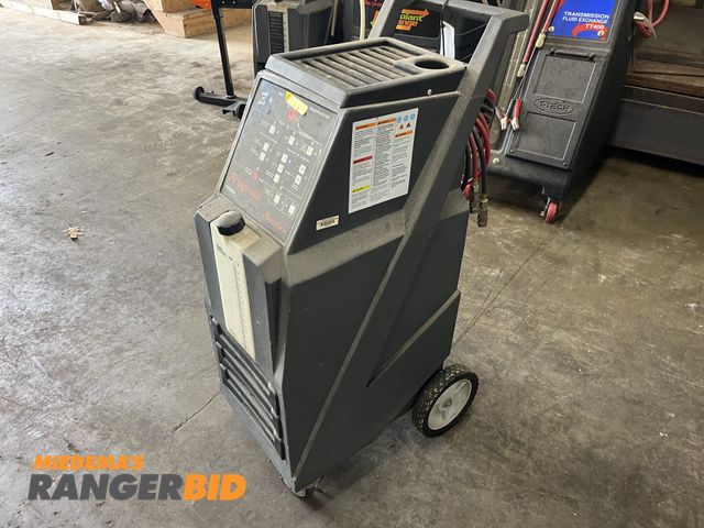 Lot 30-3880 - Snap-On Fuel Kare EEFS305A Fuel System Cleaner In working condition. Municipality owned.