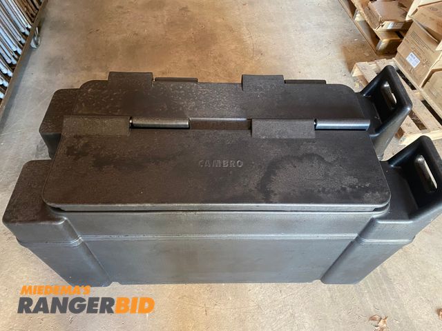 Lot 30-10311 - 1 Cambro Portable Cooler With Wheels.