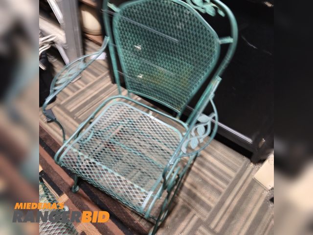 Lot 30-30-1462 - 1 Metal Chair Metal chair with ottoman