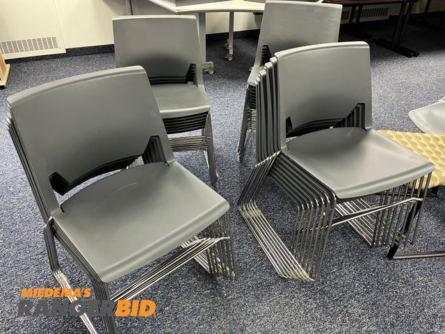 Lot 30-498 - (31) Haworth Stackable Chairs