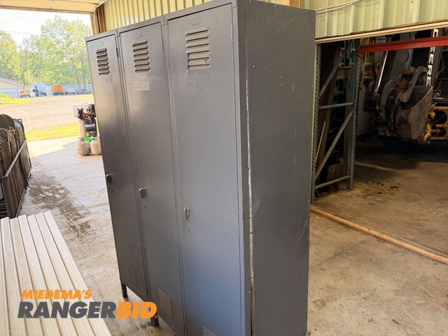 Lot 30-3304 - Lyon Lot of (2) sets of lockers. Metal