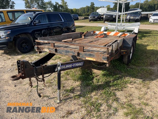 Lot 30-1850 - 2014 Sure Trac . Equipment Trailer Flat Bed Trailer