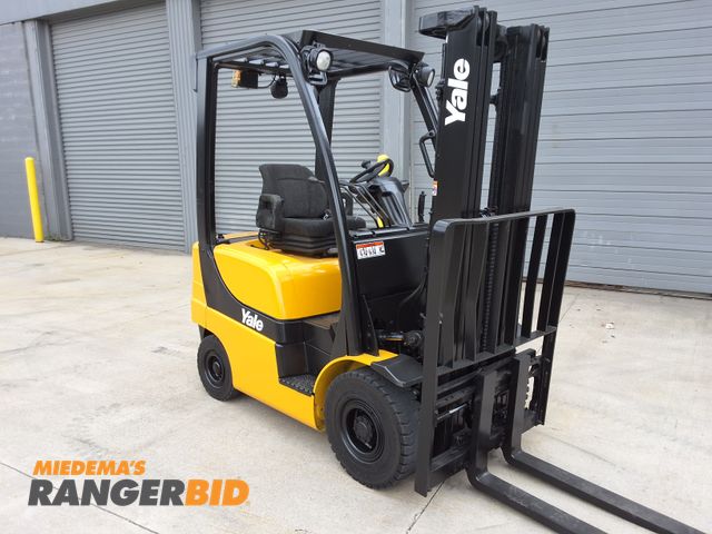 Lot 30-251 - 2013 Yale 4,000lbs Capacity Diesel Pneumatic Forklift - See Video for Operation
