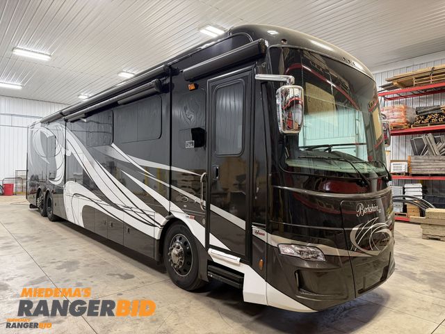 2019 Freightliner Berksire 450XCL XLT Diesel Pusher Motorhome